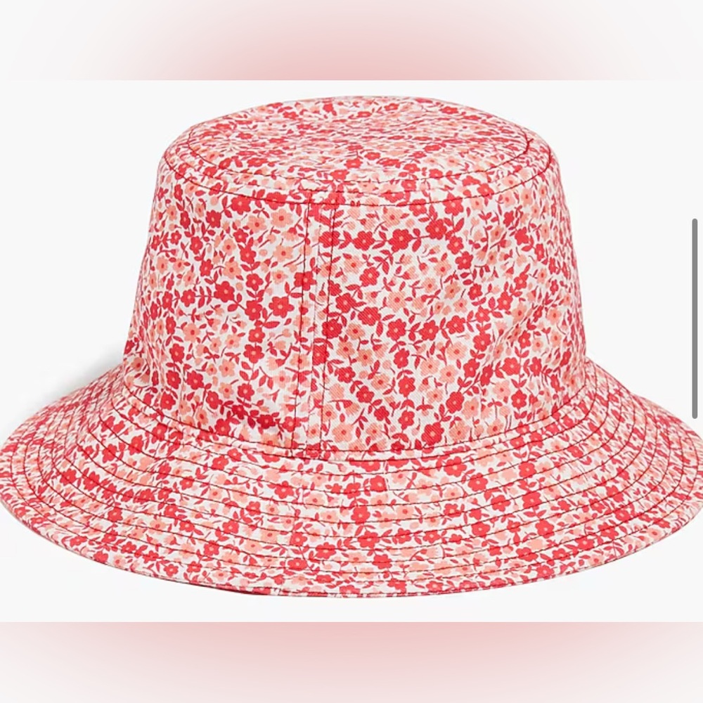 NWT J. Crew printed cotton flower pattern bucket hat giving major Blossom vibes!
